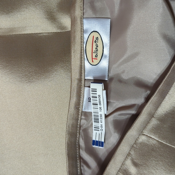 Stunning silk gold skirt suit. Talbots 10 - Picture 4 of 7